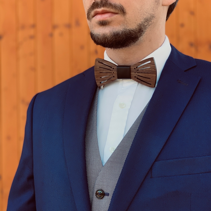 Dřevěný pánský motýlek Cross Leather 