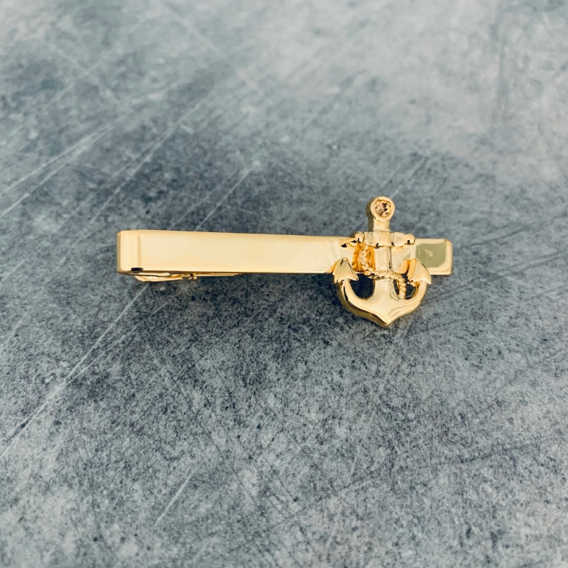 Zlatá spona na kravatu Kotva s lanem 