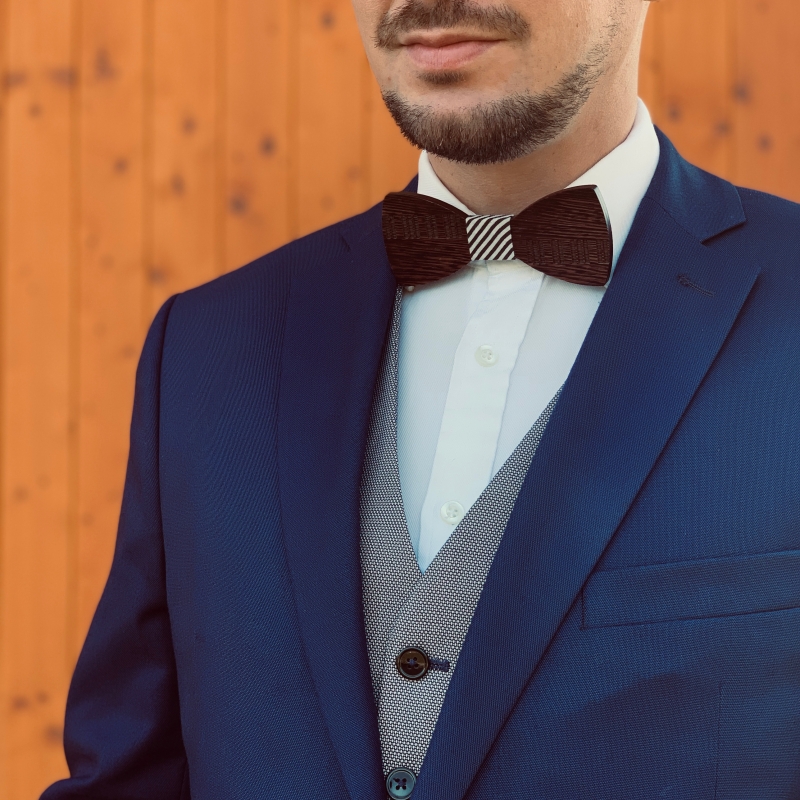 Dřevěný pánský motýlek Piano klávesy Stripe wenge