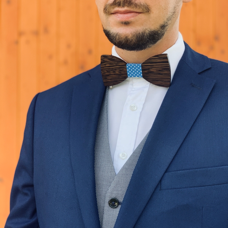 Dřevěný pánský motýlek Classic Dot wenge