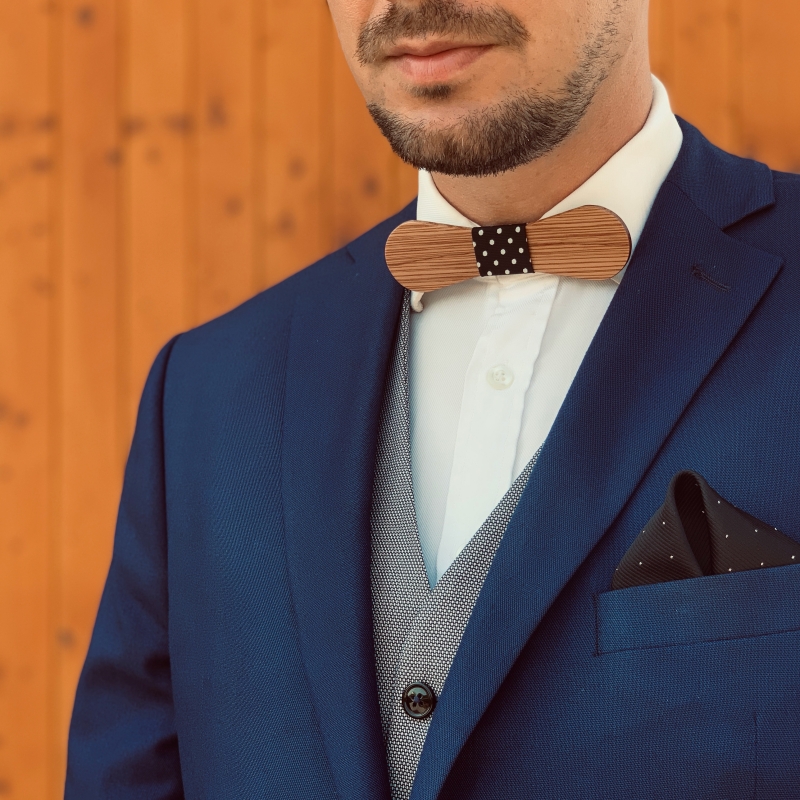 Dřevěný pánský motýlek Mahoosive Lollipop - dot 