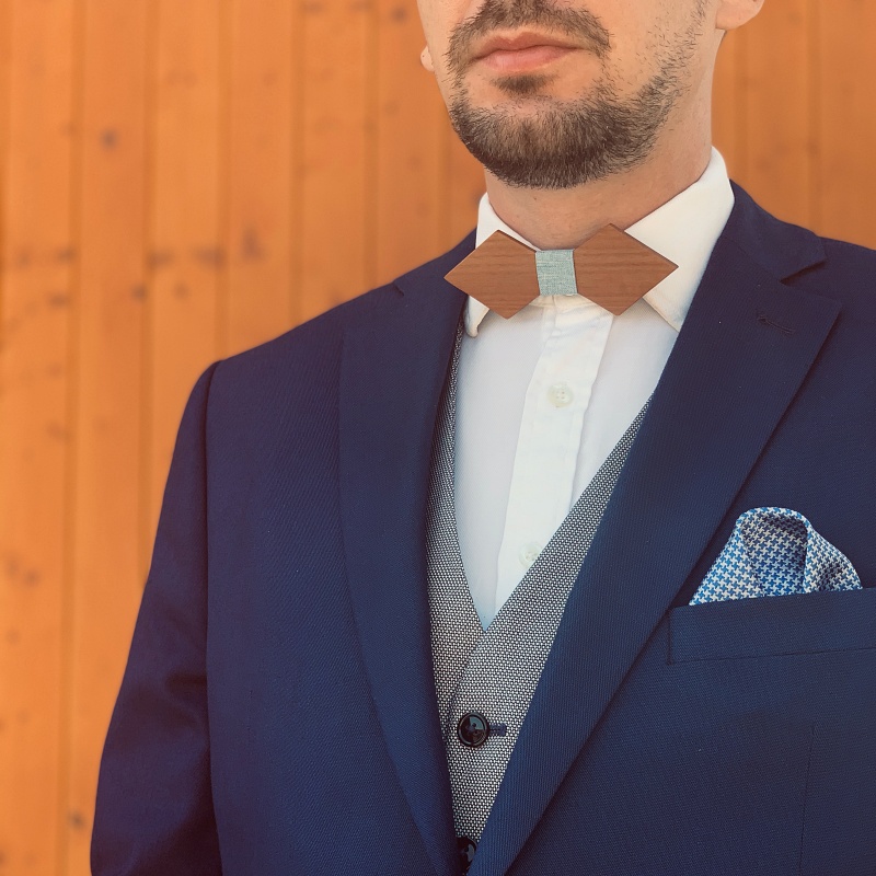 Dřevěný pánský motýlek Mahoosive Sharp - blue 