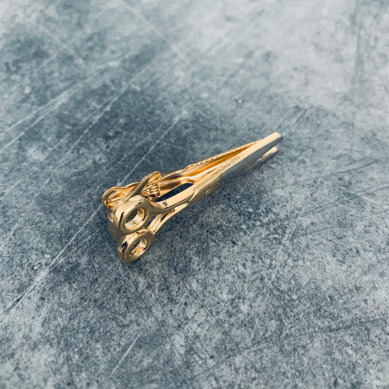 Spona na kravatu zlato - stříbrné Nůžky