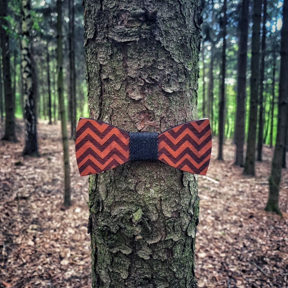 Dřevěný pánský motýlek Wave black denim 