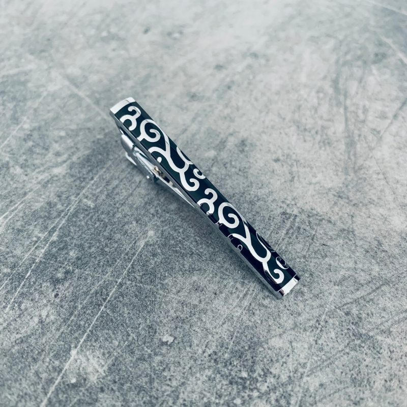 Stříbrno - černá spona na kravatu Vintage 