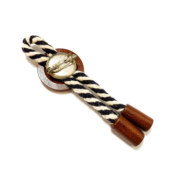 Dřevěná brož Kotva I. 