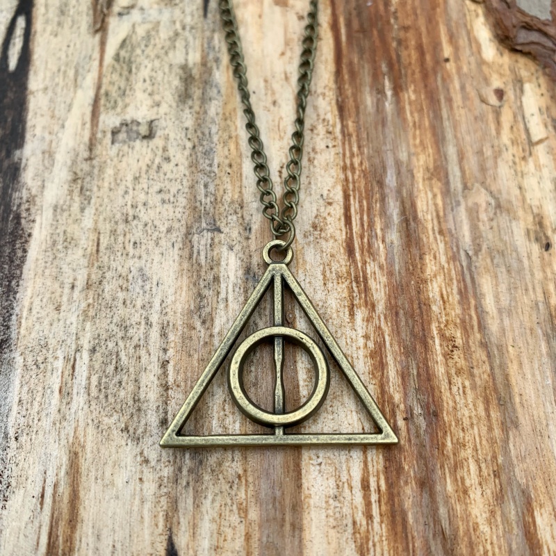 Vintage zlatý náhrdelník Trojúhelník smrti 