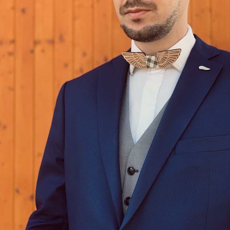 Dřevěný pánský motýlek Křídla - kostky 