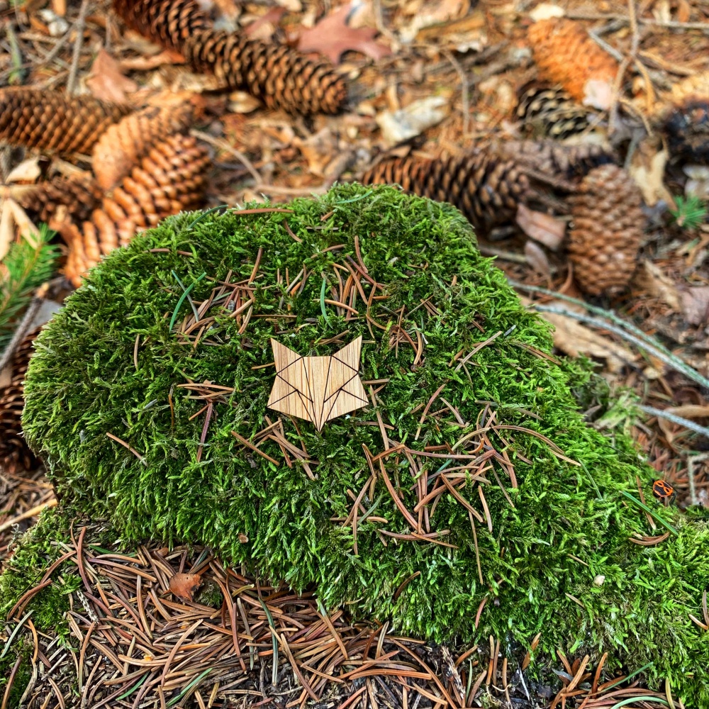 Dřevěná brož Liška I.