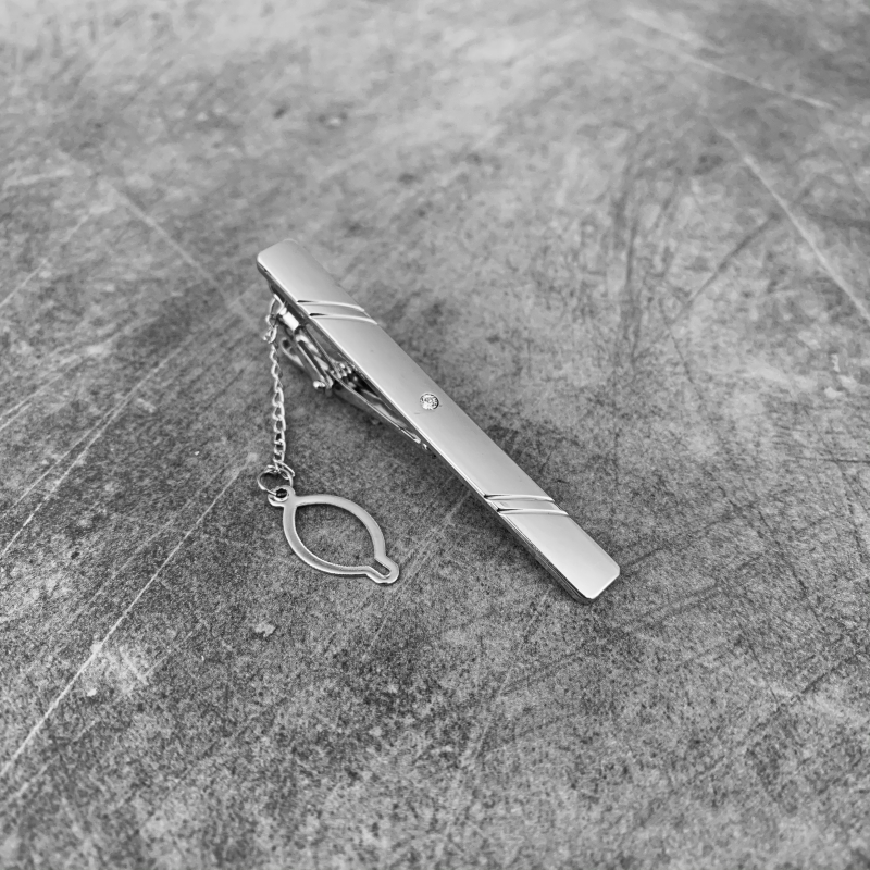 Stříbrná spona na kravatu 2 stripes s krystalem