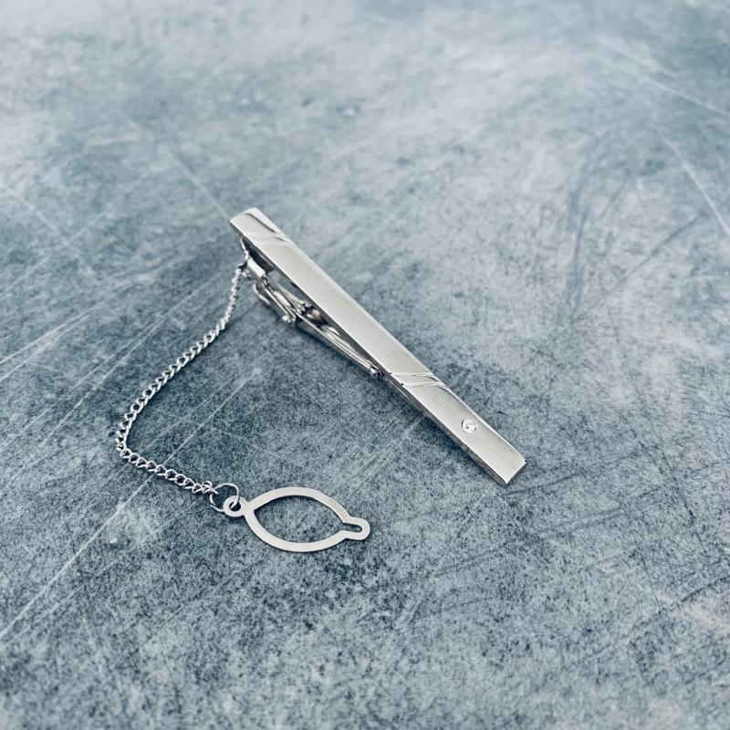 Stříbrná spona na kravatu Midline s krystalem