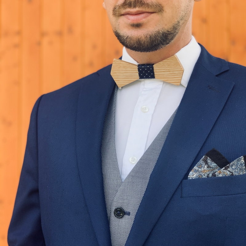 Dřevěný pánský motýlek Slim Hvězdy modré 