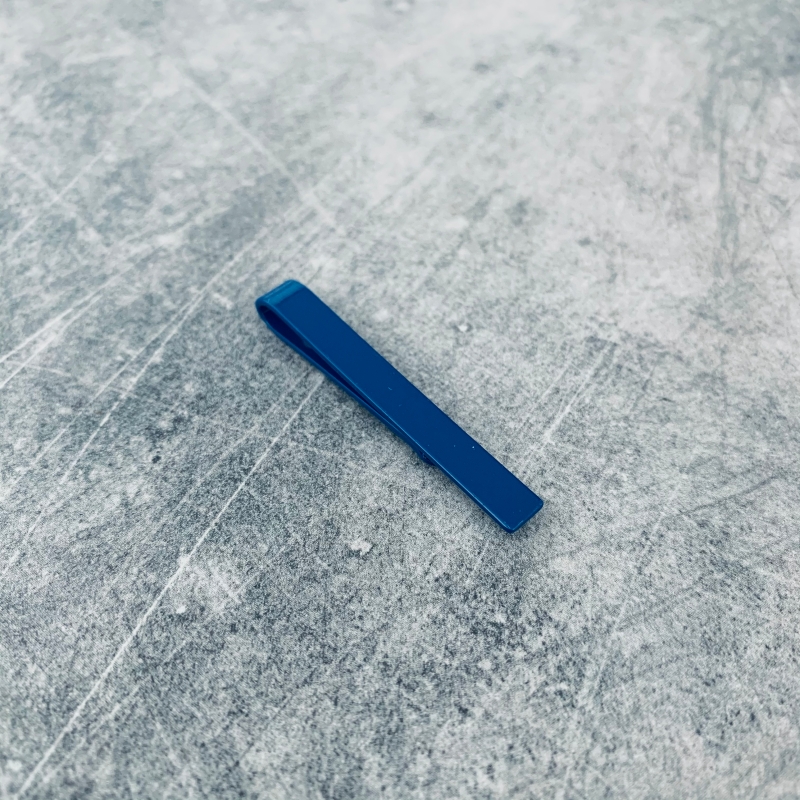 Modrá spona na kravatu Medium clip 