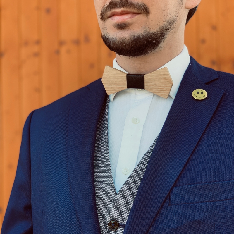 Dřevěný pánský motýlek Slim Leather I. 