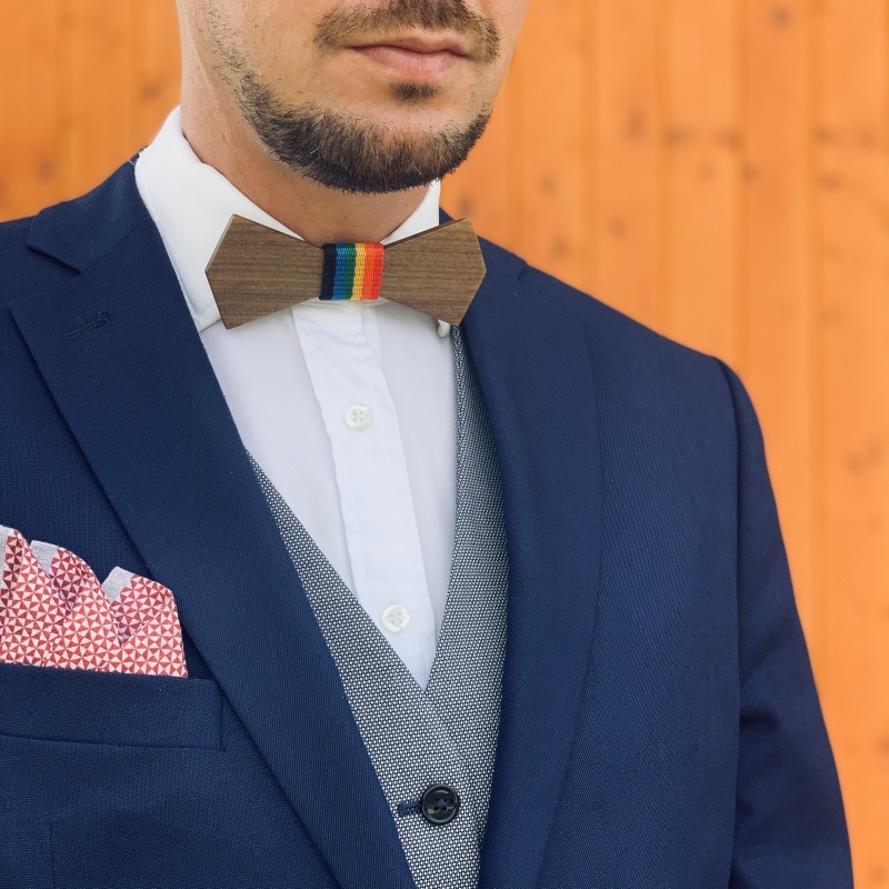 Dřevěný pánský motýlek Slim LGBT