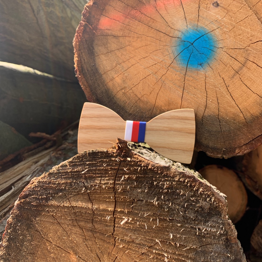 Dřevěný pánský motýlek Classic Česko