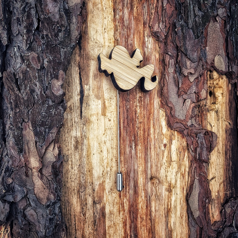 Dřevěná brož Duch 