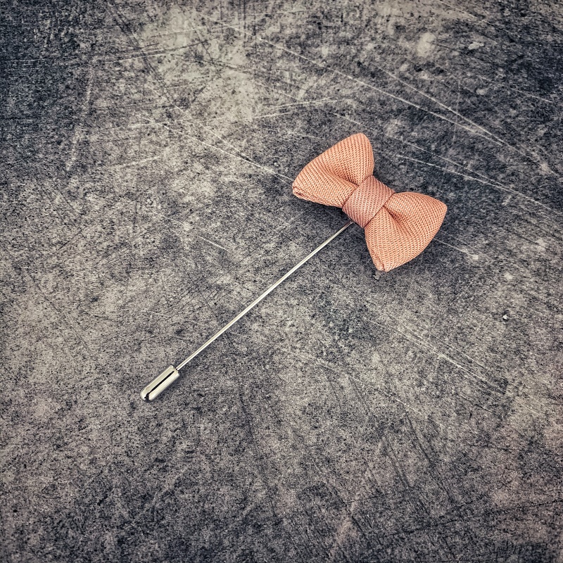 Růžová brož Motýlek