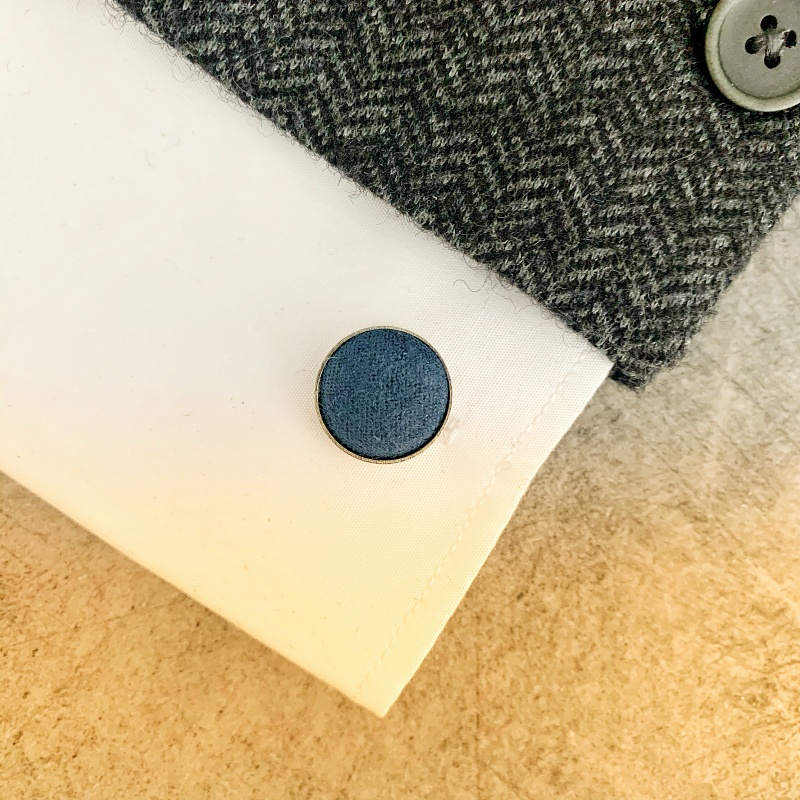 Tmavě modrý set - motýlek + kapesník + manžetové knoflíčky Semiš 