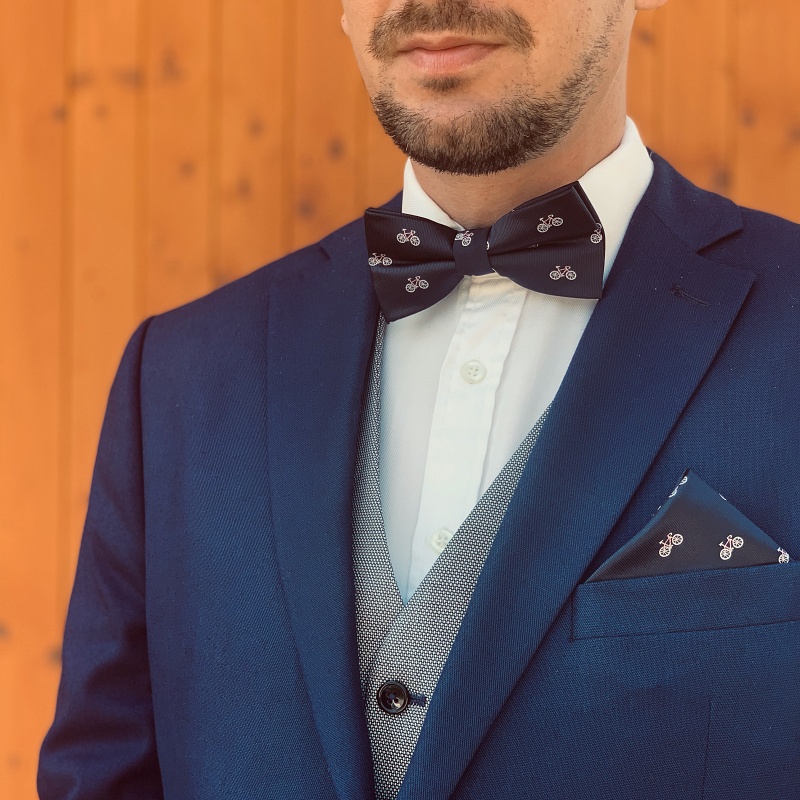 Modrý set kravata, motýlek a kapesník Silniční kolo 