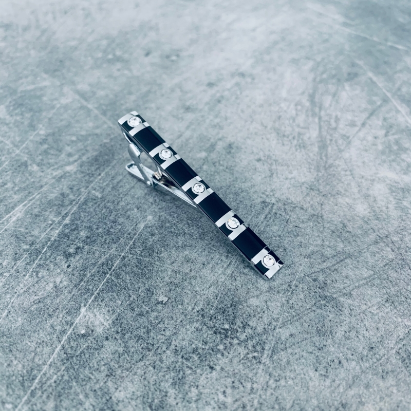 Stříbrno - černá spona na kravatu Ladder