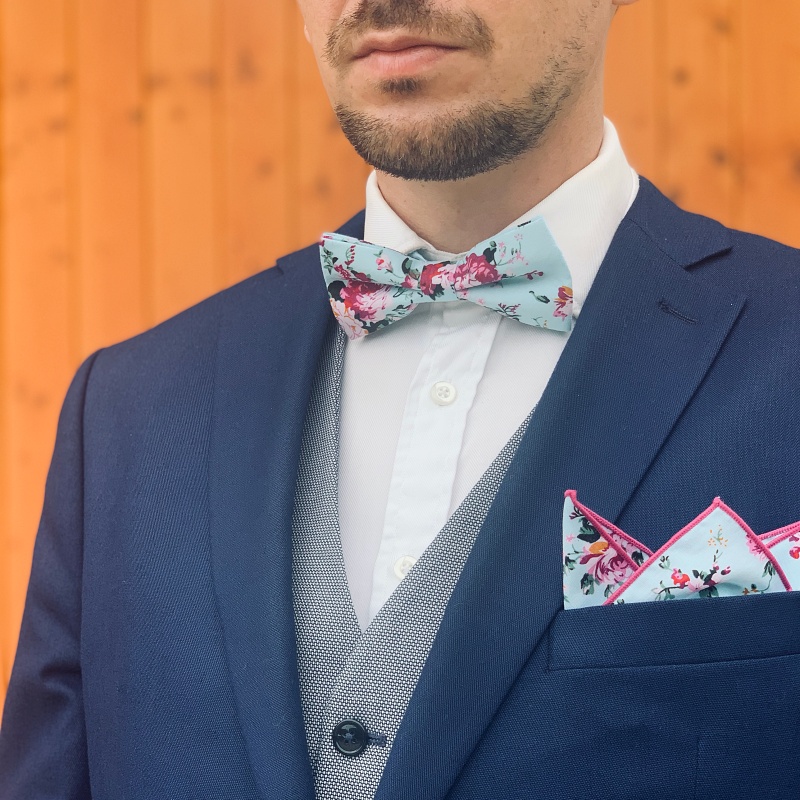 Tyrkysový set kravata, motýlek a kapesník Růže 