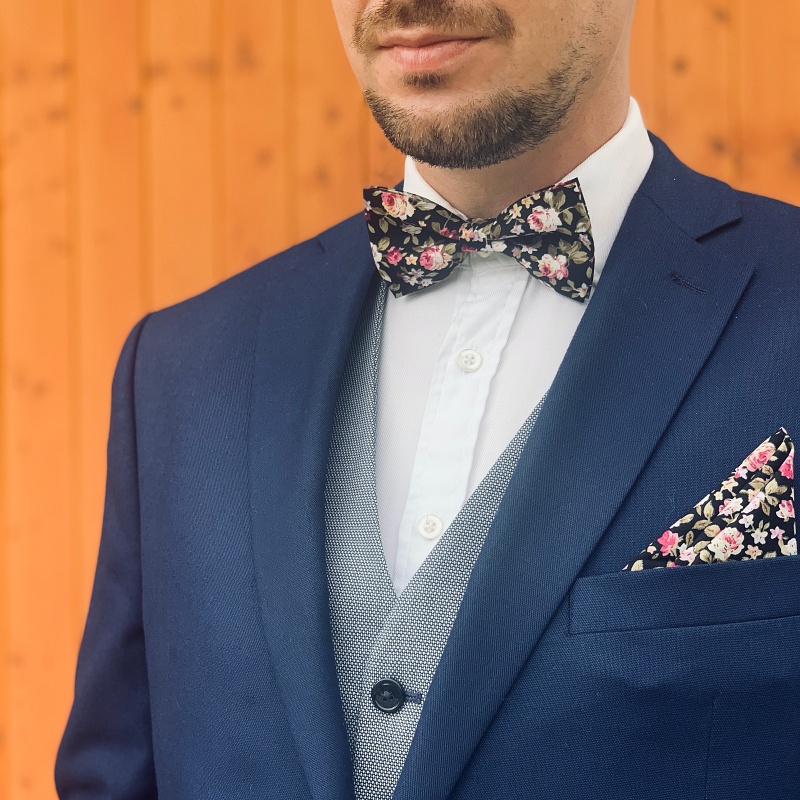 Černý set kravata, motýlek a kapesník Růže 