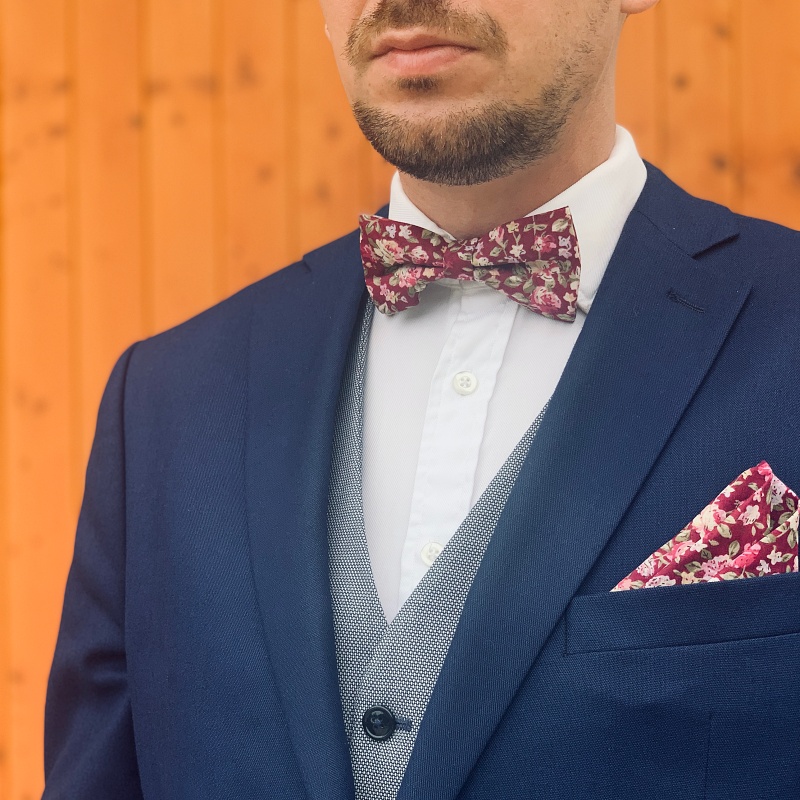 Vínový set kravata, motýlek a kapesník Růže 
