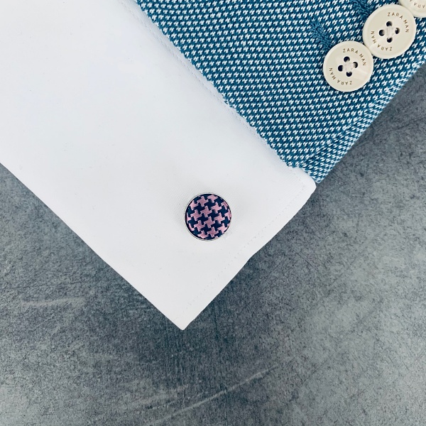 Růžový set Houndstooth - kravata, kapesník a manžetové knoflíčky + brož 