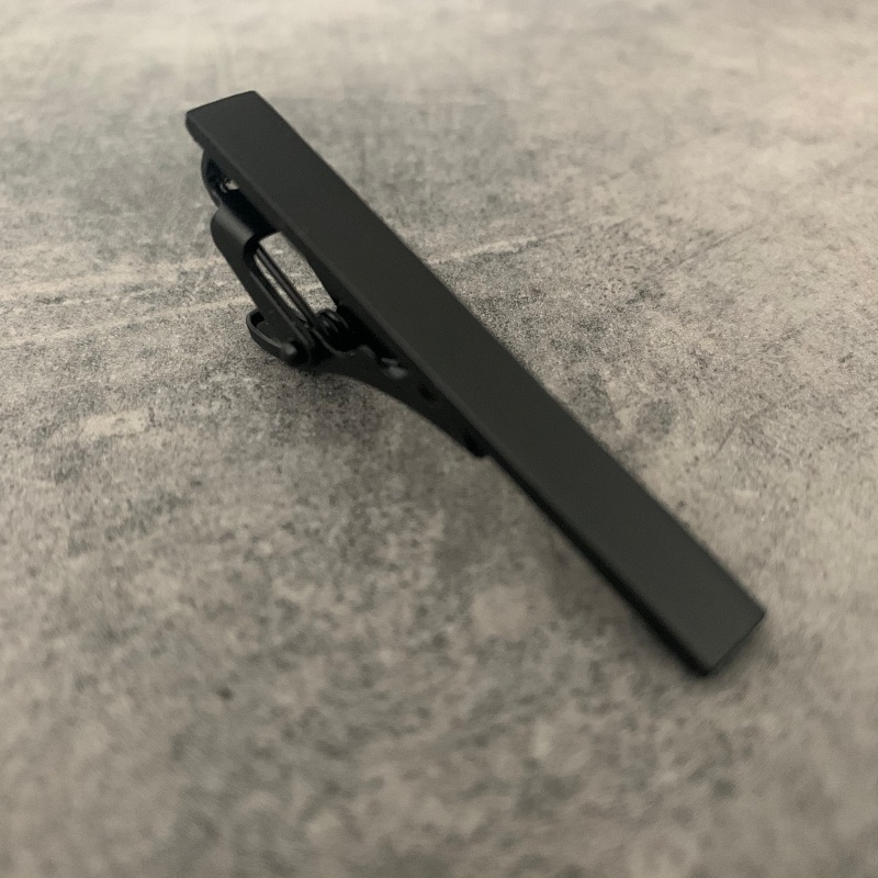 Černá matná spona na kravatu Matte - 5 cm 