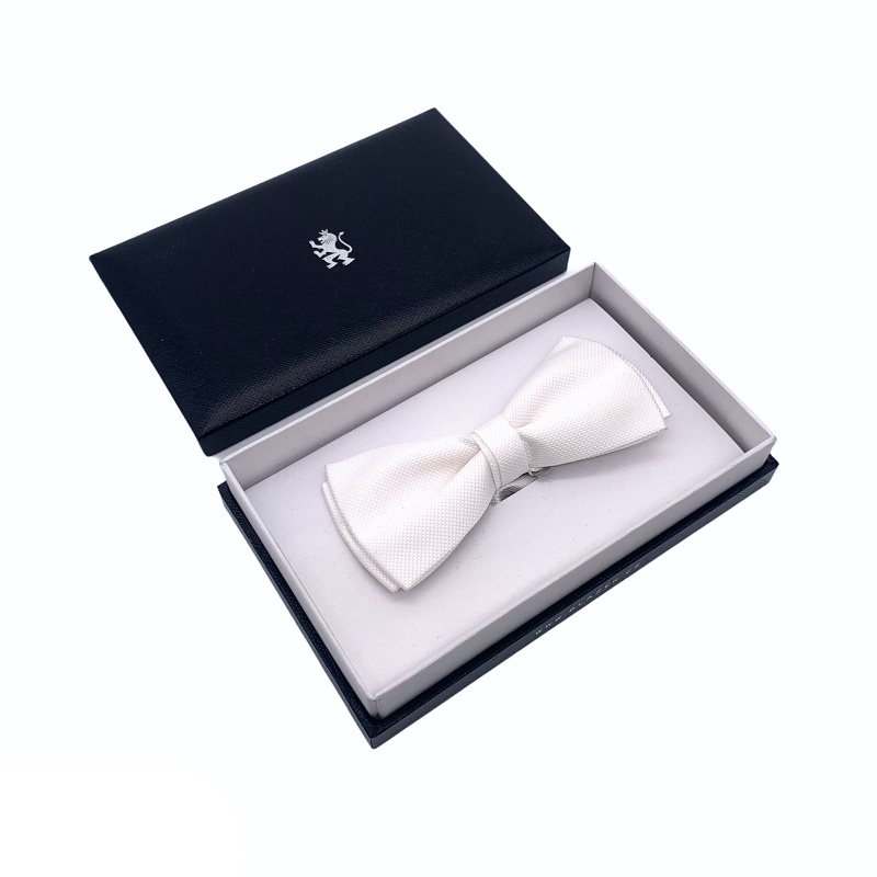 Bílý pánský motýlek Blažek Classic 