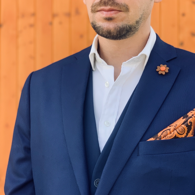 Oranžovo - černý kapesníček do saka Paisley 