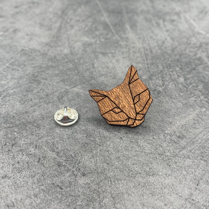 Dřevěná brož Kočka origami 