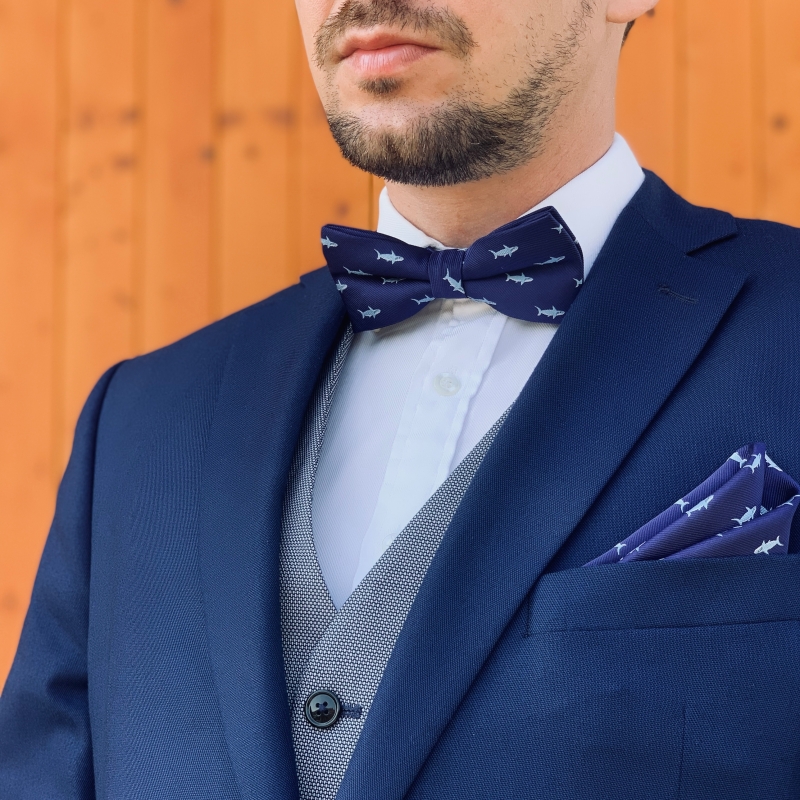 Modrý set - kravata, motýlek a kapesník Žralok 