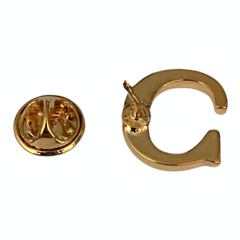Zlatá brož písmeno C