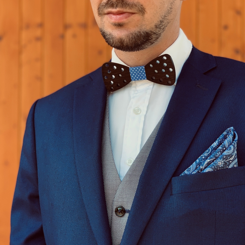 Dřevěný pánský motýlek Small Dot Puntíčky