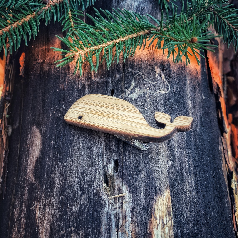 Dřevěná spona na kravatu Velryba