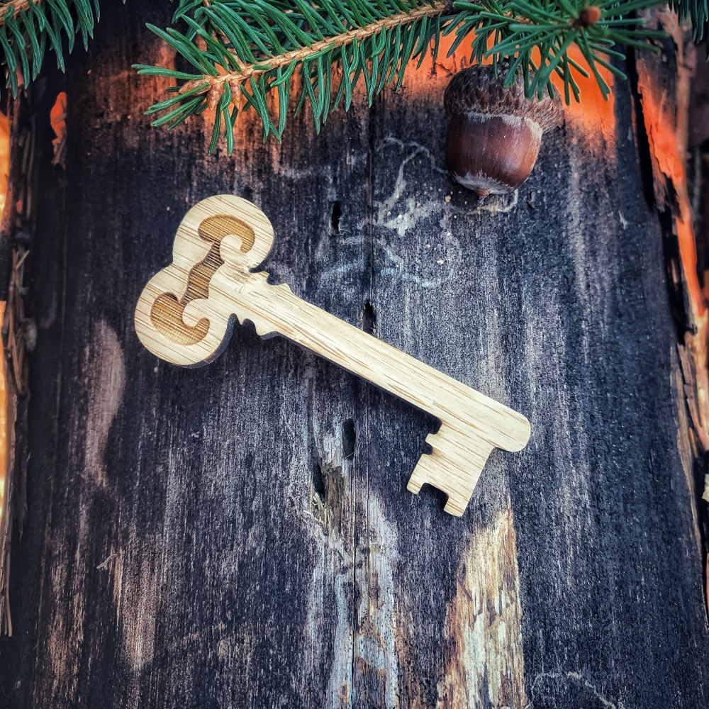 Dřevěná spona na kravatu Klíč 