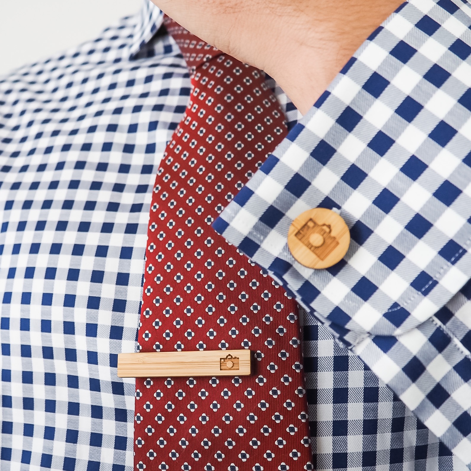 Dřevěný set - spona na kravatu a manžetové knoflíčky Fotoaparát