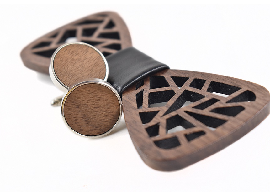 Dřevěný pánský motýlek Geometric Leather + manžetové knoflíčky 