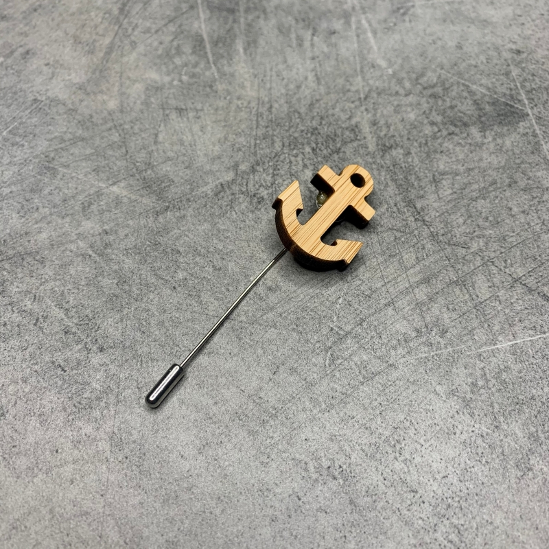 Dřevěná brož Kotva 