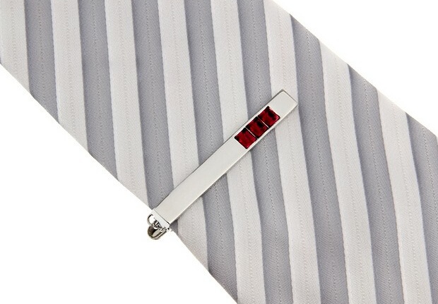 Spona na kravatu Krystaly vínové 