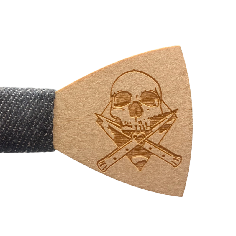 Dřevěný pánský motýlek Skulls denim