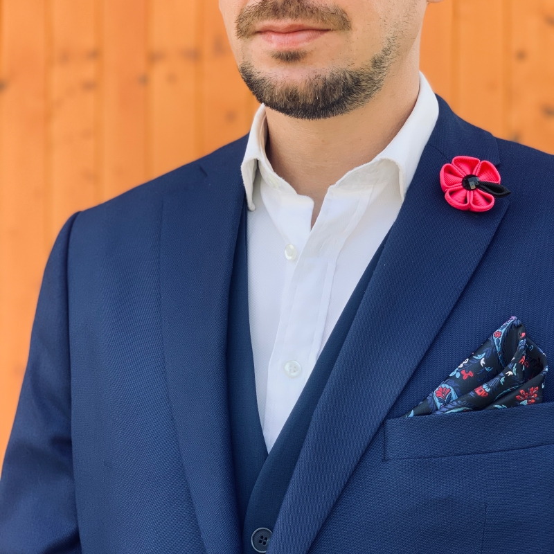 Růžovo - černá brož Arrow Color