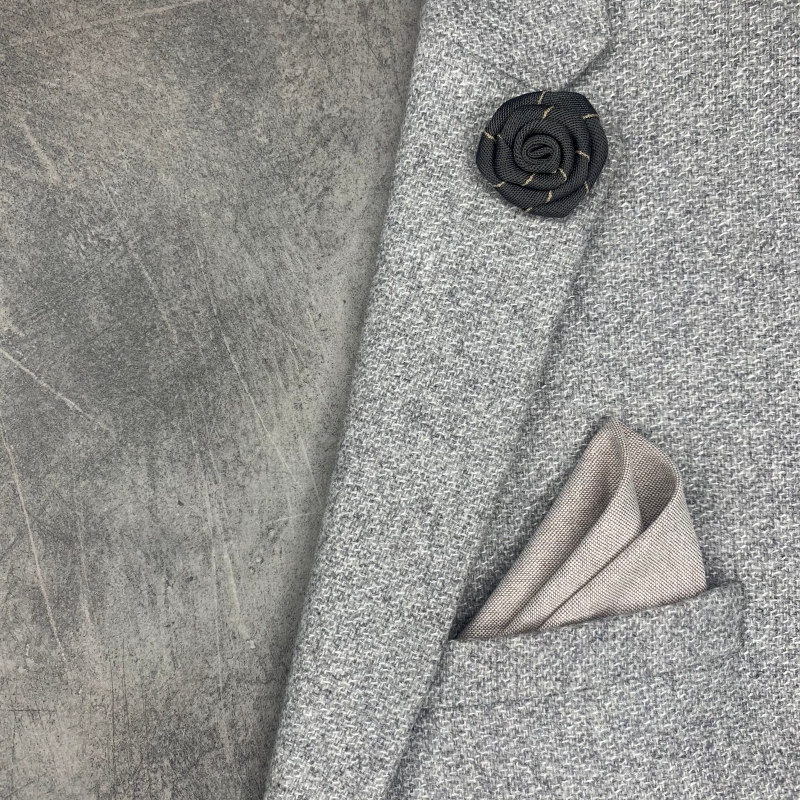 Šedá brož Květina stripe 