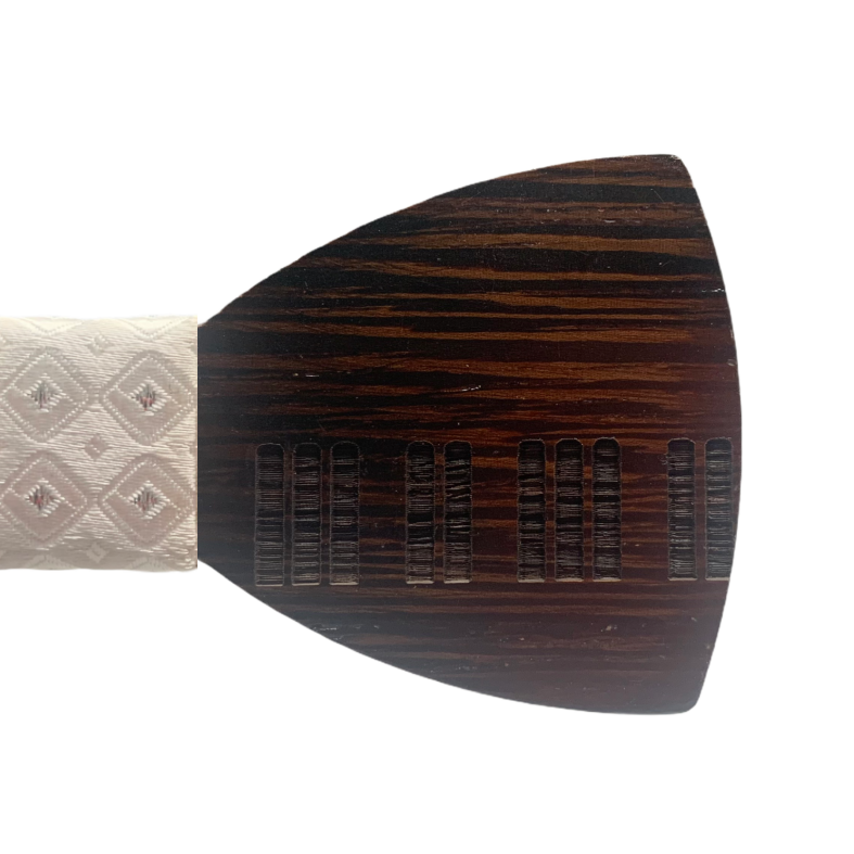 Dřevěný pánský motýlek Piano klávesy Hvězdy bílé wenge