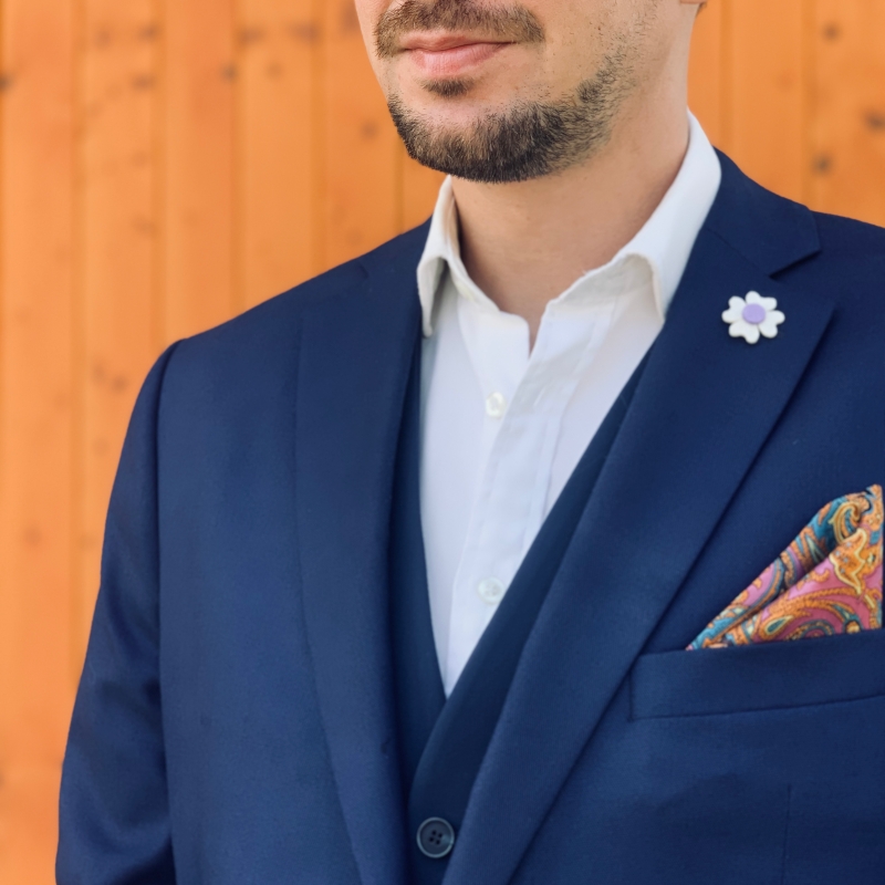 Bílo - fialová brož Čtyřlístek Plsť