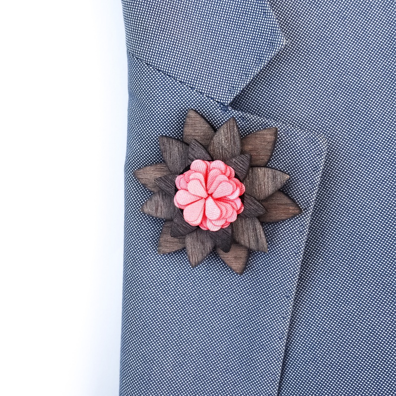 Dřevěná pánská brož Hvězda - růžová 