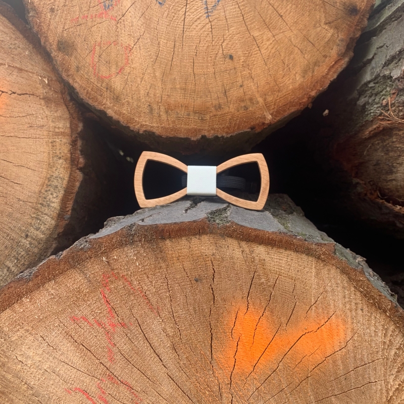 Dřevěný pánský motýlek Mahoosive Vrtule - žluťásek