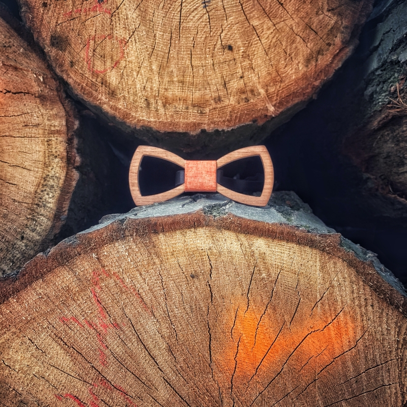 Dřevěný pánský motýlek Mahoosive Vrtule - orange 